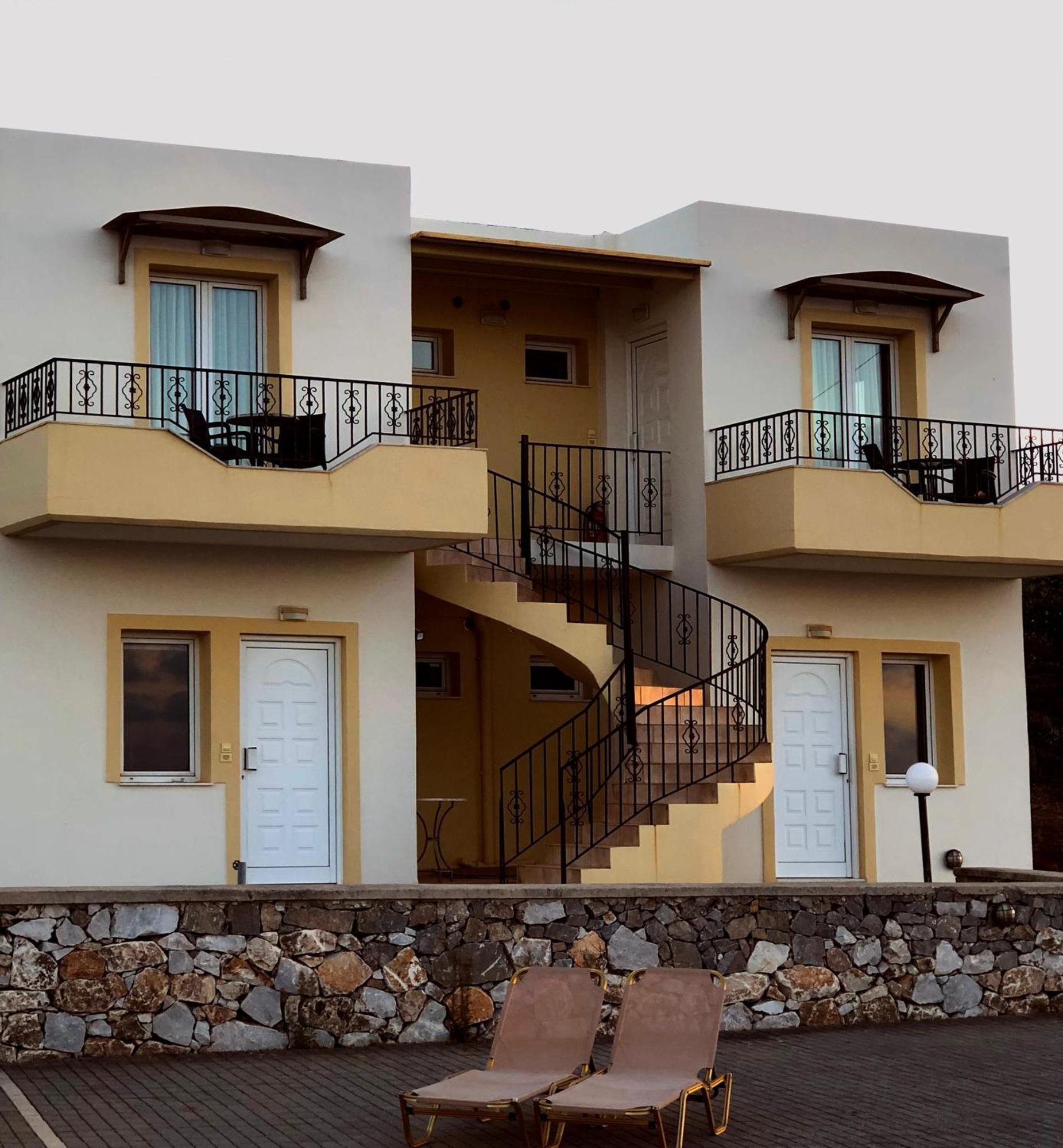 Panos Village Maláxa Esterno foto